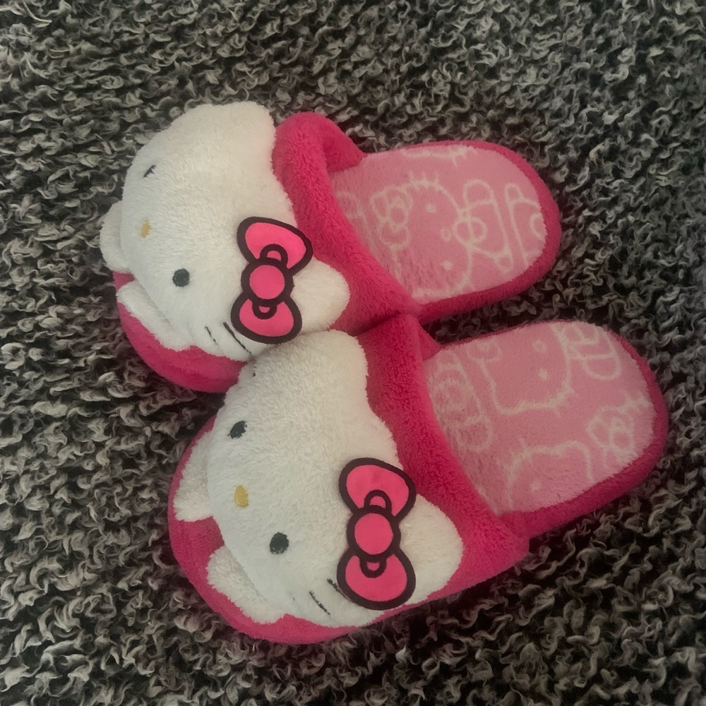 Hello Kitty Slippers